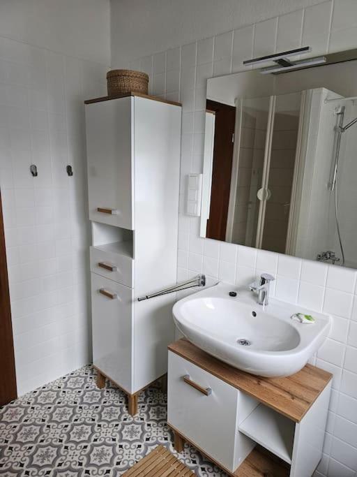Grosse Ferienwohnung Am Waldrand 쇠나우 외부 사진